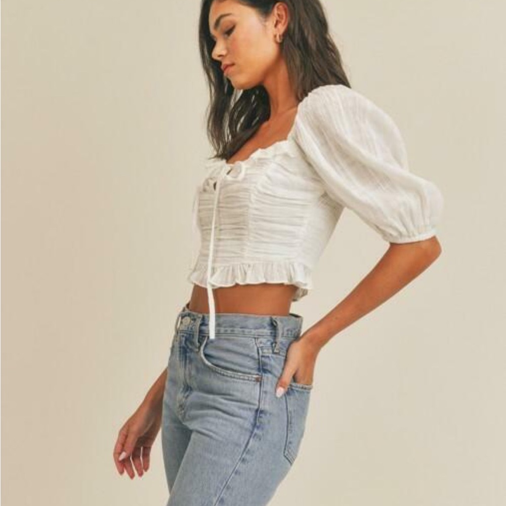 Lush White Puff Sleeve Crop Top - Picture 3 of 12